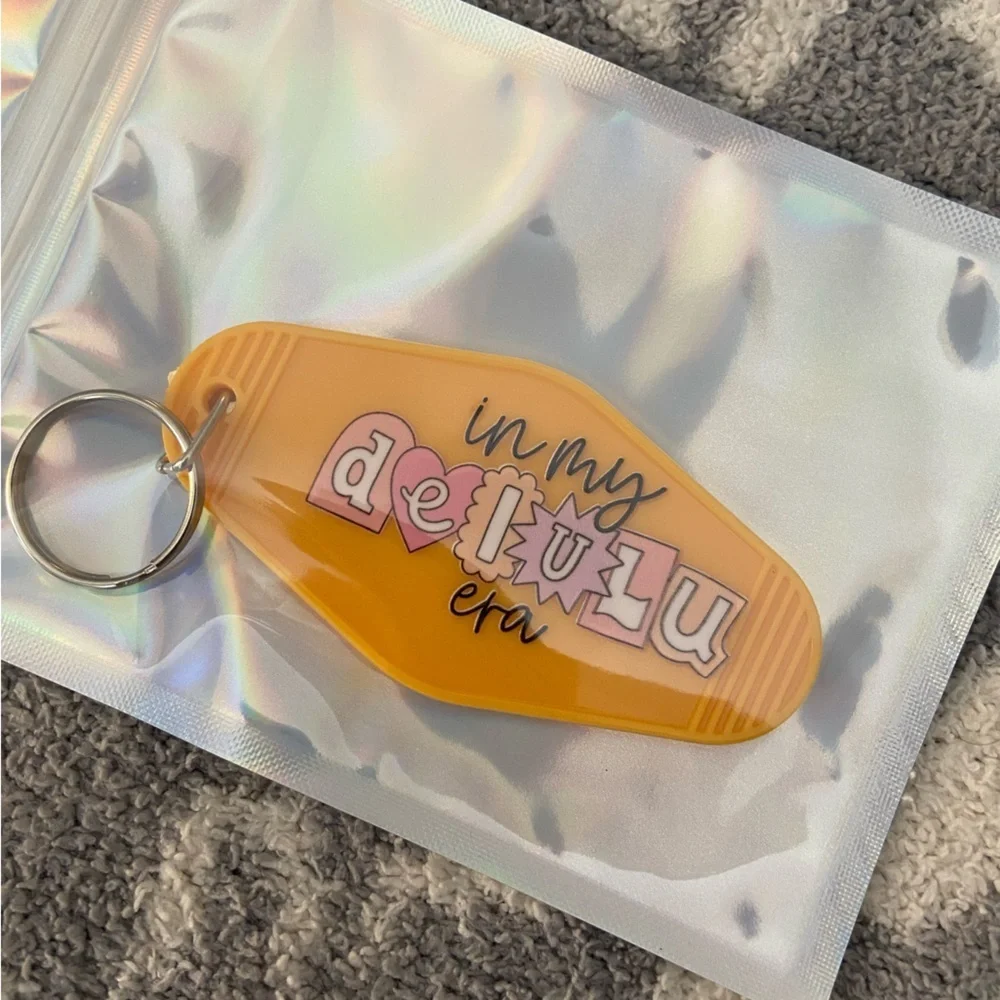 HANDMADE MOTEL KEYCHAIN
